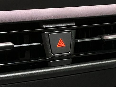 New 2026 Volkswagen Tiguan SE R-Line FWD image 11