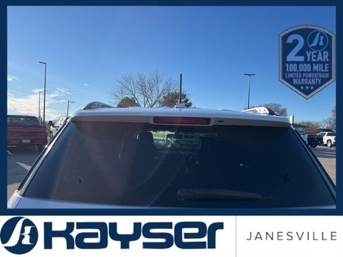 Used 2018 Ford Explorer XLT w/ Equipment Group 202A image 5