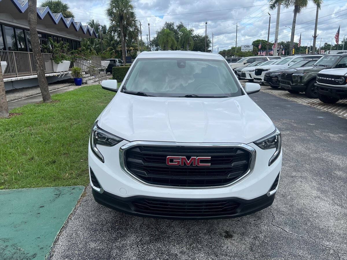 Used 2020 GMC Terrain SLE FWD image 3