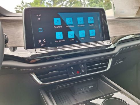 New 2025 Volkswagen Atlas SEL image 18