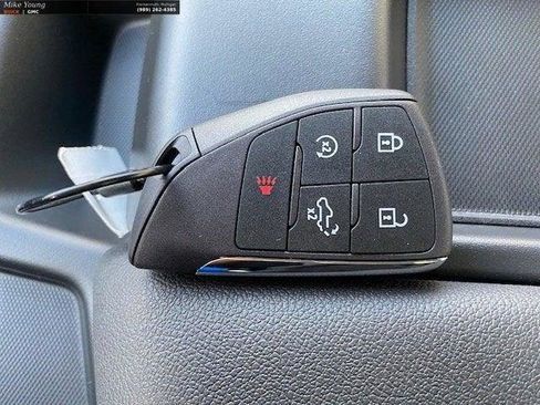 New 2026 GMC Sierra 1500 Elevation image 25