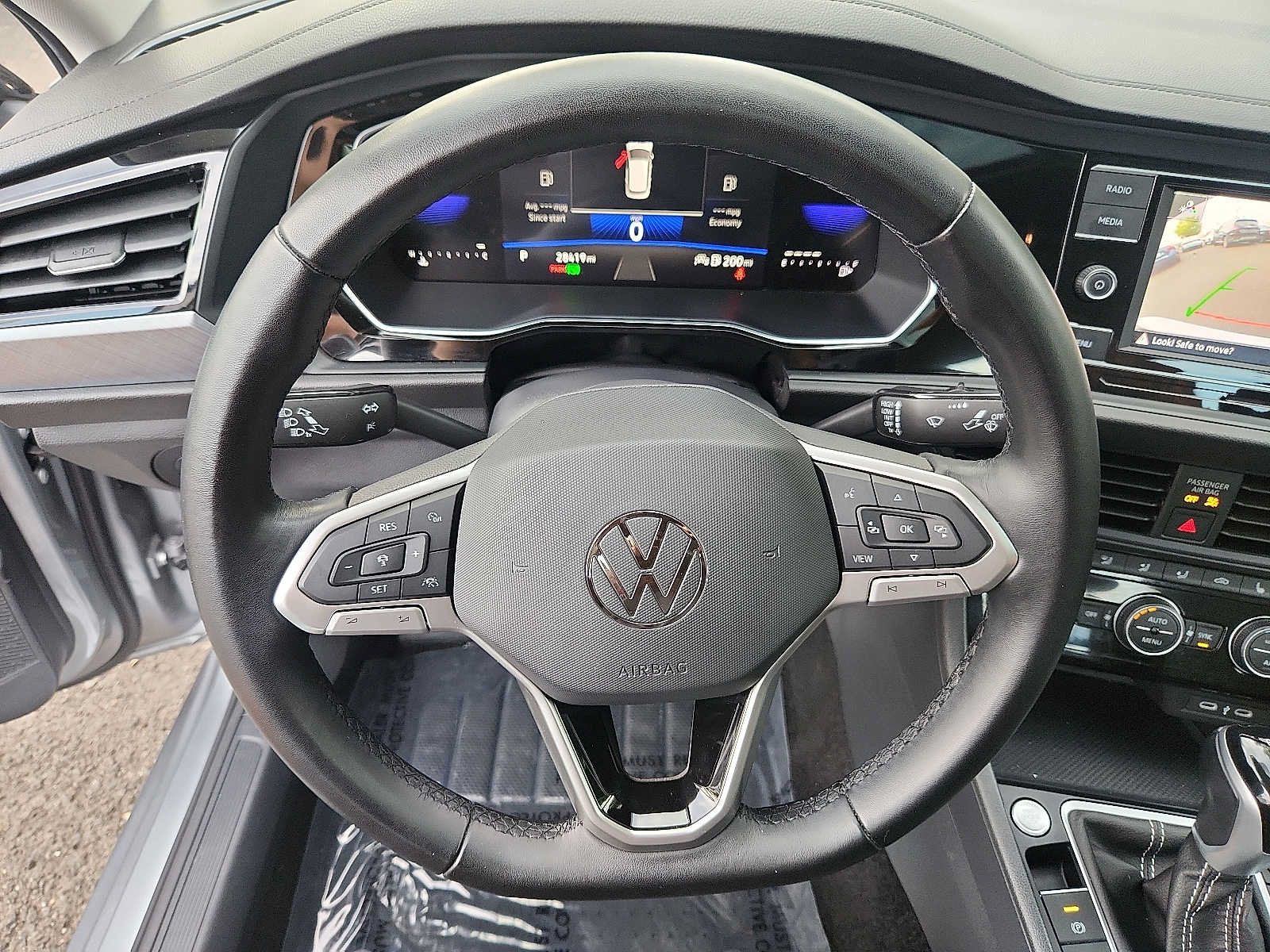 Used 2023 Volkswagen Jetta SE FWD image 19
