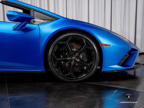 Used 2023 Lamborghini Huracan EVO RWD image 22