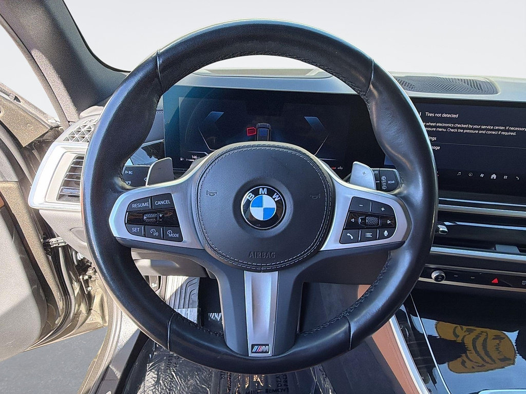 Used 2025 BMW X5 xDrive40i w/ M Sport Package AWD/4WD image 8