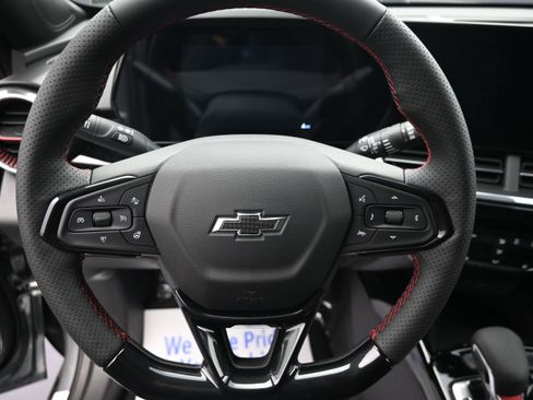 New 2026 Chevrolet Trax RS w/ Sunroof Package FWD image 11