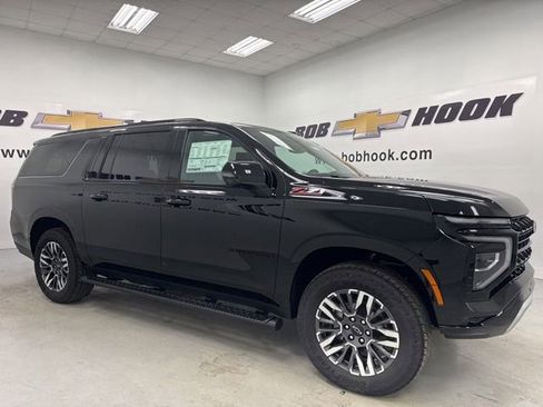 New 2026 Chevrolet Suburban Z71 w/ Z71 Off-Road Package AWD/4WD image 3