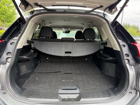 Used 2020 Nissan Rogue SV FWD image 21