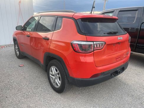 Used 2018 Jeep Compass Sport FWD image 2