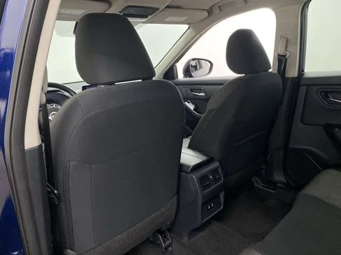 Used 2024 Nissan Rogue SV image 15