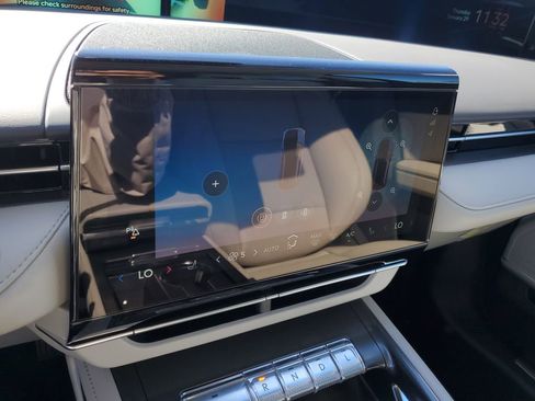 New 2026 Lincoln Nautilus Premier image 29