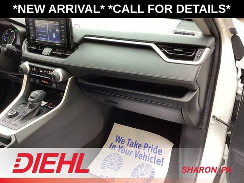 Used 2020 Toyota RAV4 XLE w/ Convenience Package AWD/4WD image 18