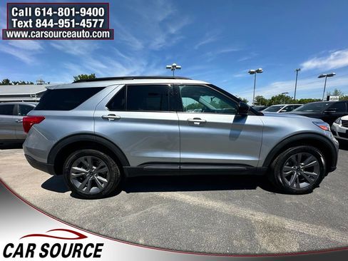 Used 2024 Ford Explorer XLT w/ Equipment Group 202A AWD/4WD image 6