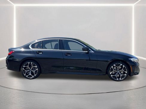 Used 2026 BMW 330i Sedan w/ Premium Package image 29