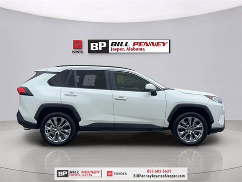 Used 2020 Toyota RAV4 Limited image 6