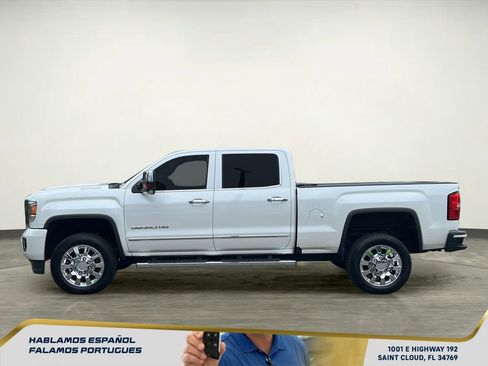 Used 2019 GMC Sierra 2500 Denali w/ Duramax Plus Package image 3