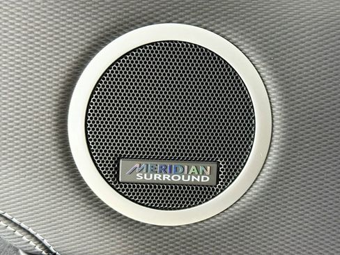 Used 2026 Land Rover Discovery Limited Edition image 22