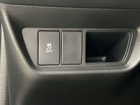 Certified 2026 Honda HR-V LX image 19