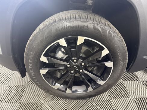 Used 2025 Chevrolet Equinox RS w/ Safety and Technology Package image 11