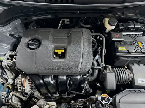 Used 2023 Kia Soul LX FWD image 28