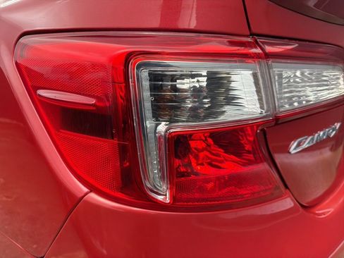 Used 2013 Toyota Camry SE image 19