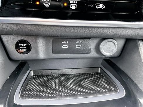 Used 2025 Nissan Rogue S image 25