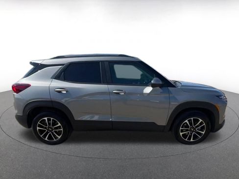 Used 2025 Chevrolet TrailBlazer LT image 16