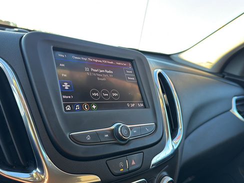 Used 2023 Chevrolet Equinox LT image 21