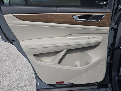 New 2026 Volkswagen Atlas SE image 10