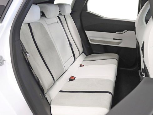 Used 2023 Fisker Ocean Extreme image 31