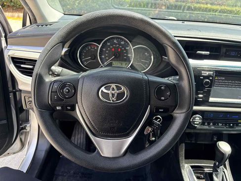 Used 2015 Toyota Corolla LE FWD image 21