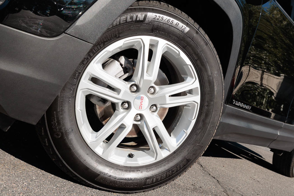 Used 2021 GMC Terrain SLE w/ Driver Convenience Package FWD image 7