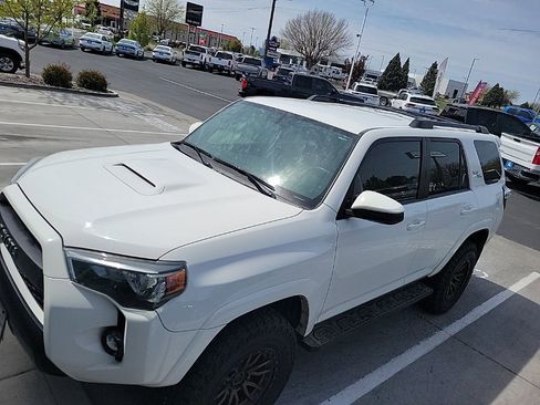 Used 2019 Toyota 4Runner TRD Off-Road AWD/4WD image 11