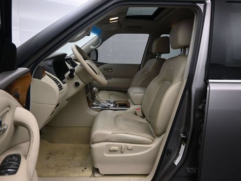 Used 2013 INFINITI QX56 4WD w/ Theater Pkg image 18