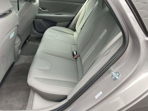 Used 2025 Hyundai Elantra Sport image 14