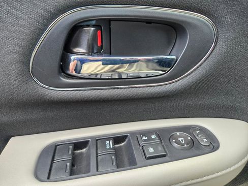 Used 2022 Honda HR-V EX image 10