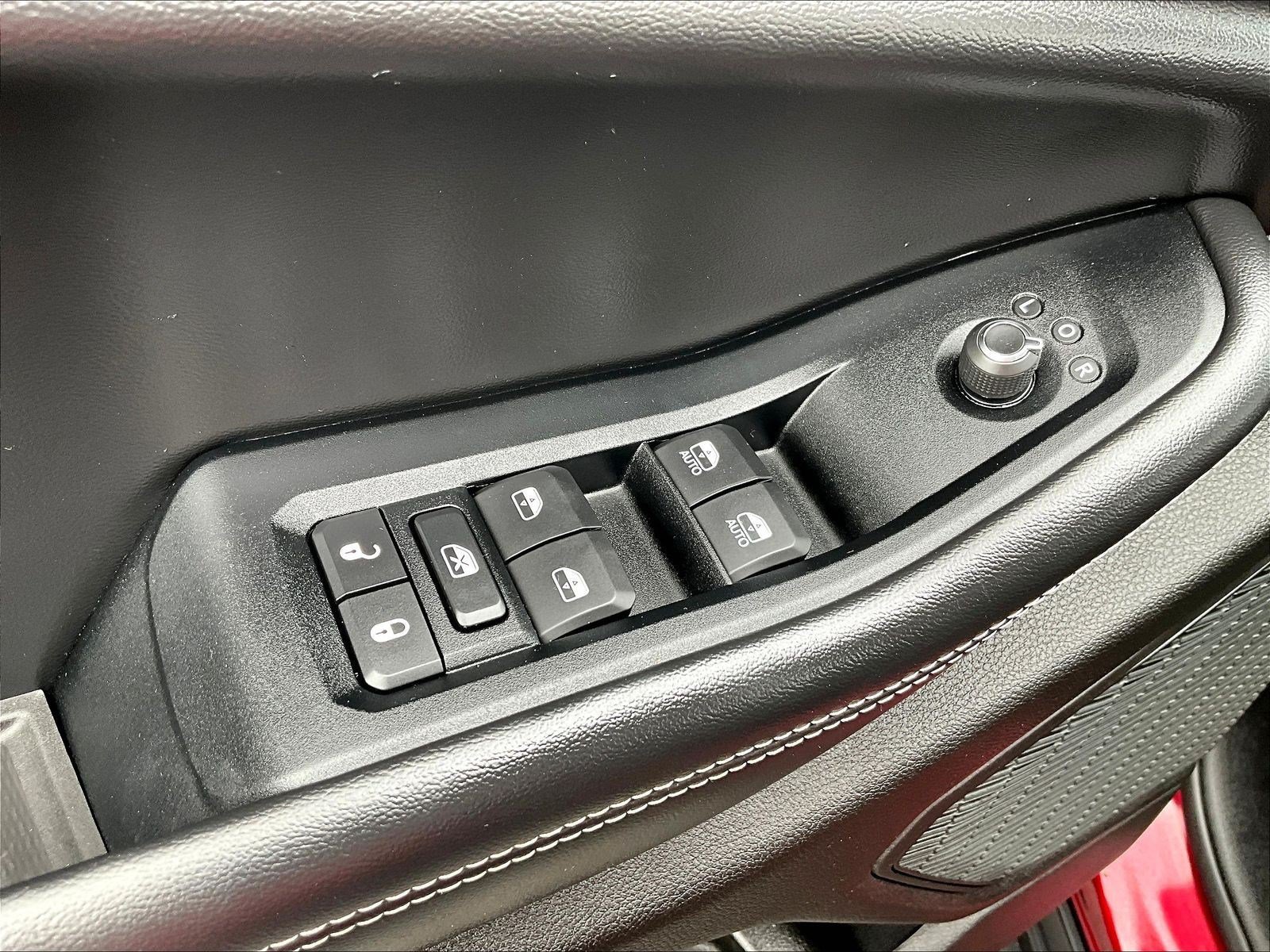 Used 2023 Jeep Grand Cherokee Limited AWD/4WD image 35