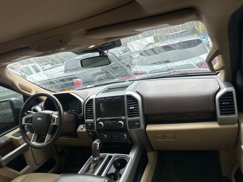 Used 2018 Ford F150 Lariat w/ Equipment Group 502A Luxury image 8