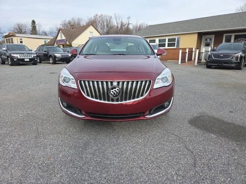 Used 2016 Buick Regal image 2