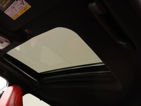 Used 2021 Toyota Highlander XSE image 16