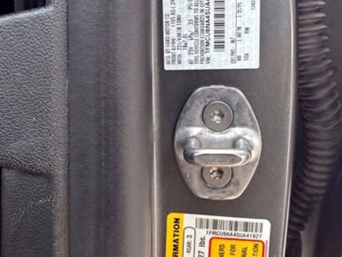 Used 2025 Ford Escape ST-Line Select AWD/4WD image 31