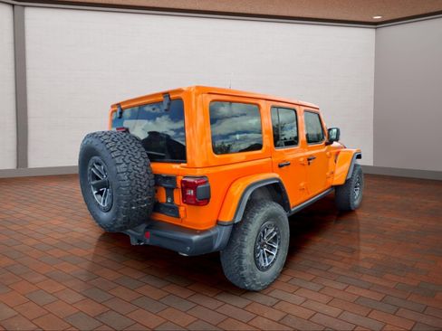 Used 2025 Jeep Wrangler Unlimited Rubicon AWD/4WD image 8