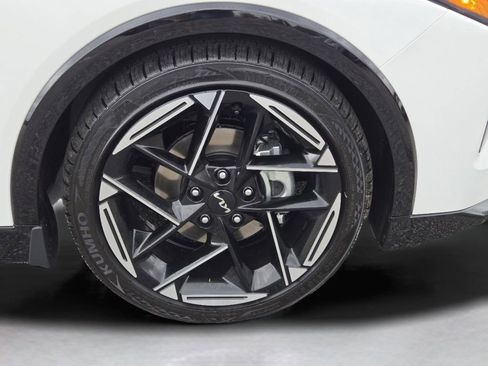 New 2025 Kia K4 GT-Line image 6