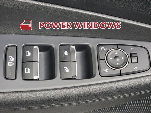 Used 2023 Hyundai Santa Fe SEL image 25