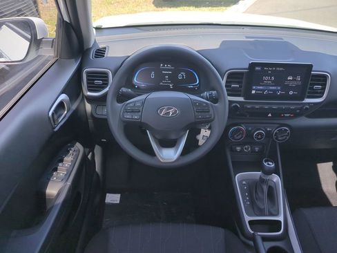 New 2026 Hyundai Venue SE image 17