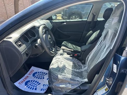 Used 2016 Volkswagen Jetta S image 8