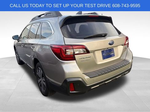 Used 2019 Subaru Outback 2.5i Limited AWD/4WD image 3