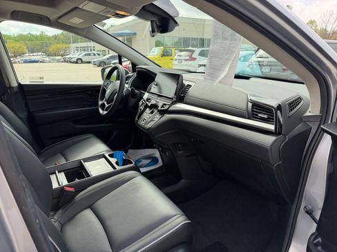 Certified 2025 Honda Odyssey Touring image 32
