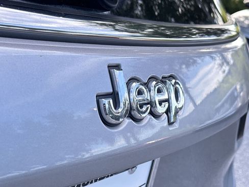 Used 2022 Jeep Compass Limited w/ Elite Group image 10