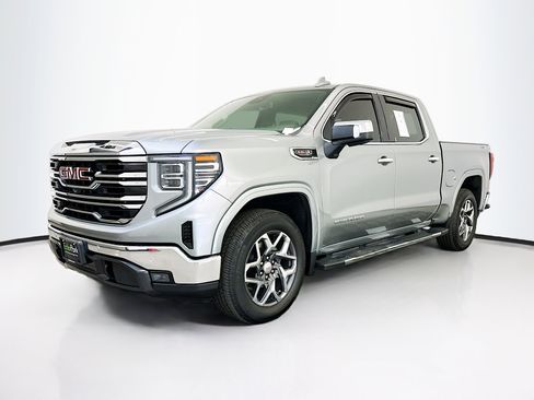 Used 2023 GMC Sierra 1500 SLT w/ SLT Premium Plus Package image 3