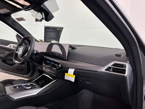New 2026 BMW i4 xDrive40i image 17